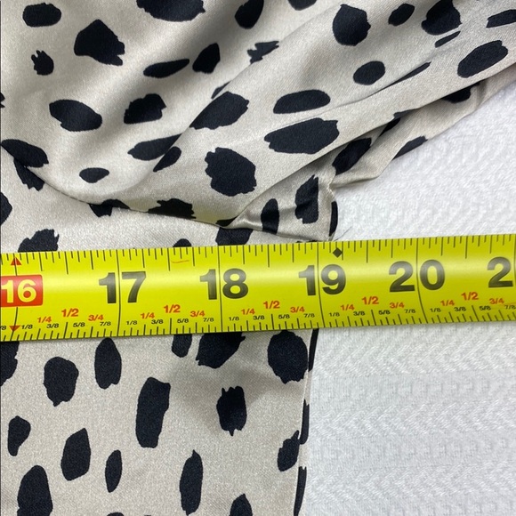 Leopard Print Blouse Button Down Black Gray Satin Elegant Day Evening Medium - Picture 5 of 10